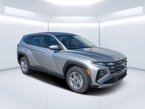 New 2026 Hyundai Tucson SE FWD image 1