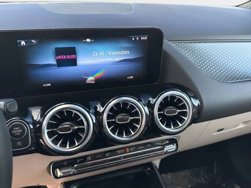 Used 2025 Mercedes-Benz GLA 250 4MATIC image 38