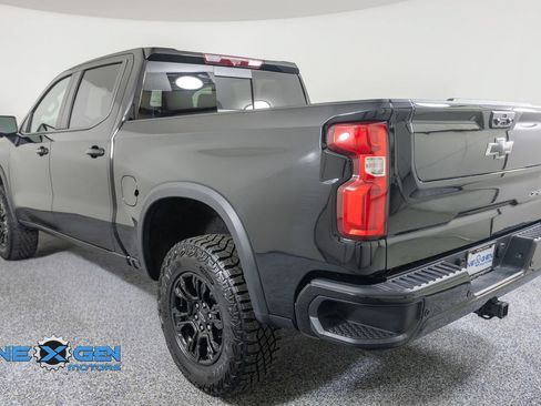 Used 2025 Chevrolet Silverado 1500 ZR2 w/ Technology Package AWD/4WD image 5