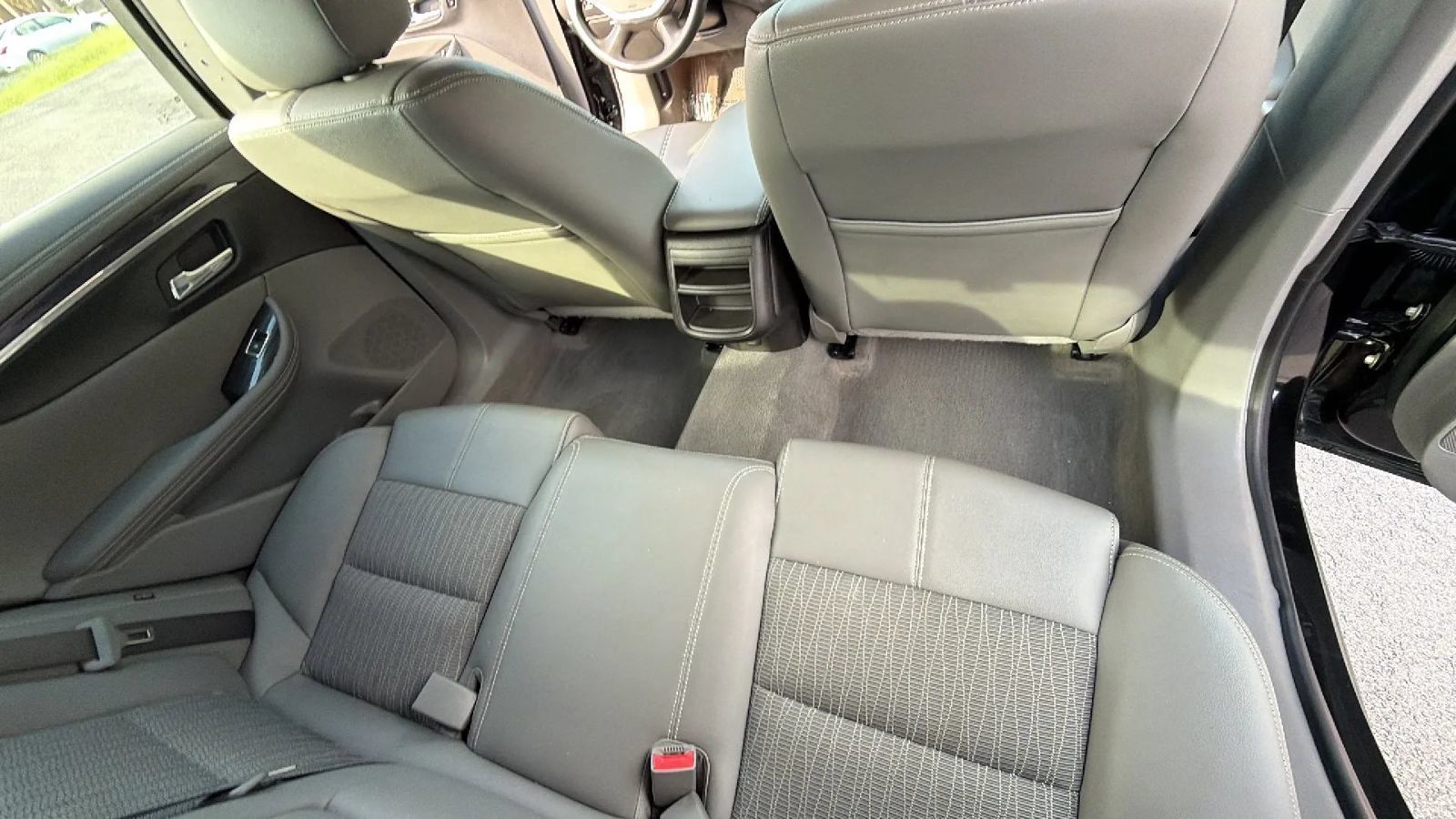 Used 2018 Chevrolet Impala LS FWD image 44