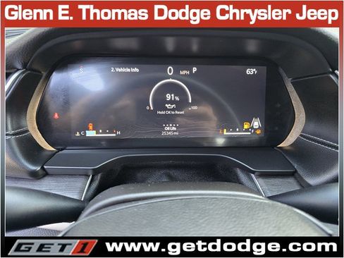 Used 2023 Jeep Grand Cherokee Limited w/ Black Appearance Package image 15