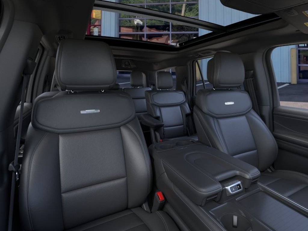 Used 2026 Ford Expedition Platinum w/ Stealth Appearance Package AWD/4WD image 10