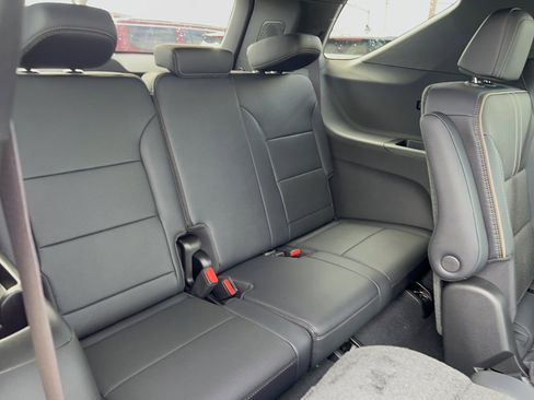 New 2026 Chevrolet Traverse High Country w/ LPO, Floor Liner Package image 6