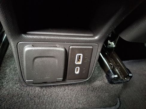 Used 2022 Chevrolet TrailBlazer LT w/ Convenience Package FWD image 11