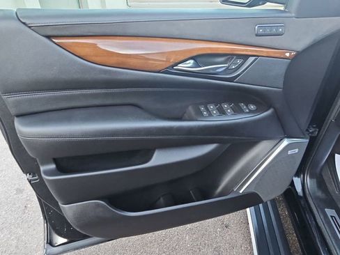Used 2020 Cadillac Escalade ESV Premium Luxury w/ Escalade Sport Edition image 12