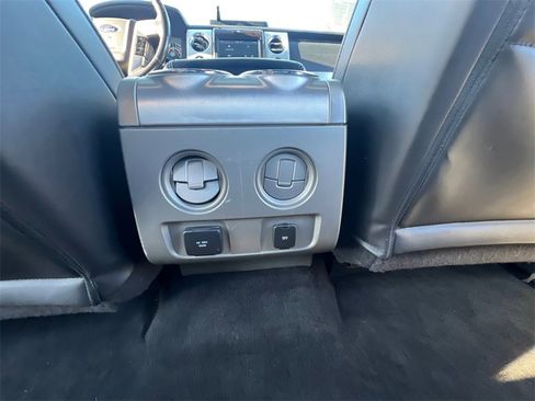 Used 2013 Ford F150 Platinum image 32