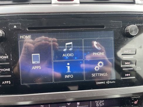 Used 2017 Subaru Outback 2.5i Premium image 14