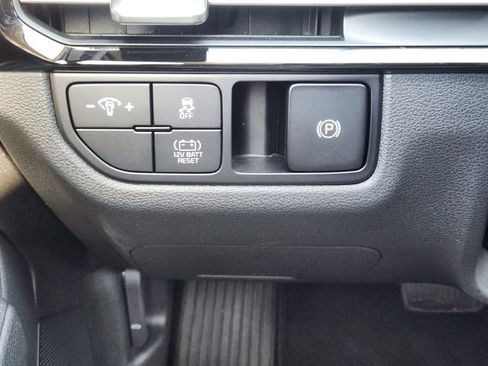 Certified 2026 Kia Sportage LX FWD image 23