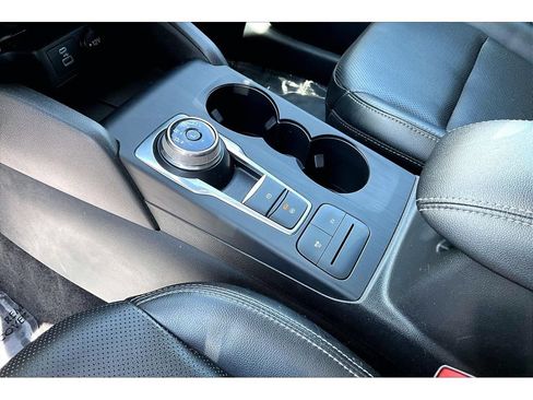 Used 2022 Ford Escape SEL FWD image 18