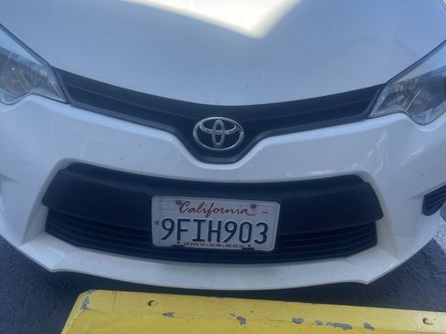 Used 2015 Toyota Corolla LE image 32