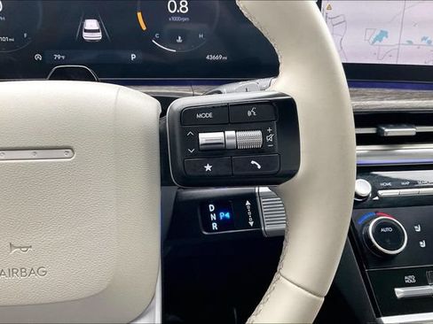 Certified 2024 Hyundai Santa Fe Limited FWD image 21