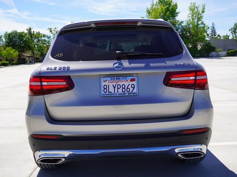 Used 2019 Mercedes-Benz GLC 300 4MATIC image 11
