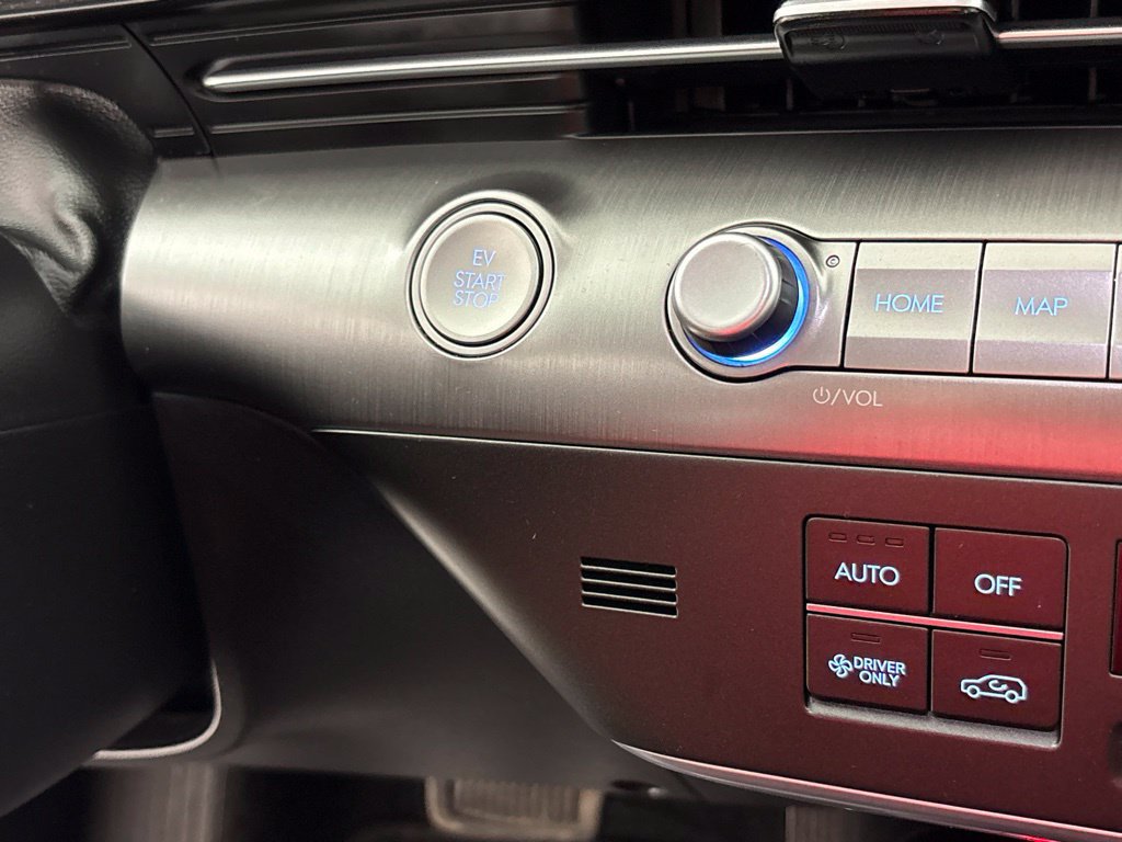 Used 2025 Hyundai Kona SEL FWD image 29