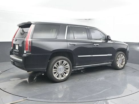 Used 2016 Cadillac Escalade Premium AWD/4WD image 2