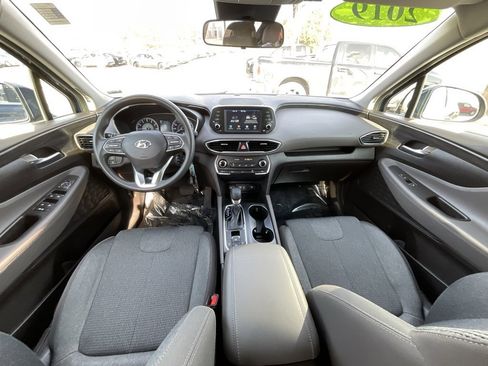 Used 2019 Hyundai Santa Fe SE image 8