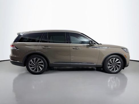 Used 2025 Lincoln Aviator 2WD w/ Equipment Group 101A image 4