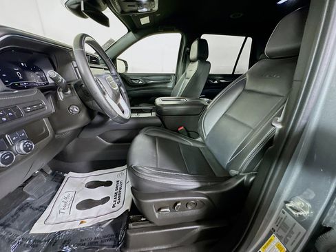 Used 2023 GMC Yukon Denali RWD image 12