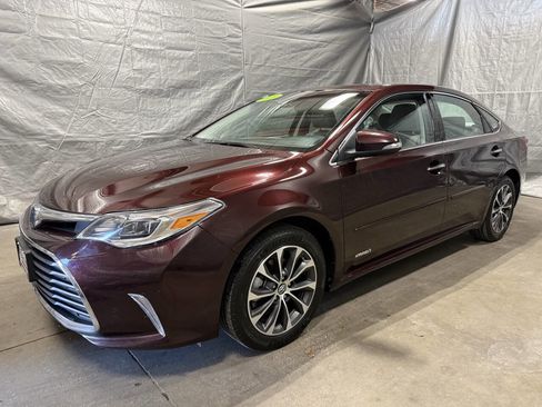 Used 2018 Toyota Avalon XLE Premium w/ Protection Package image 3