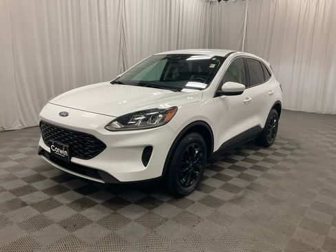 Used 2020 Ford Escape SE image 5