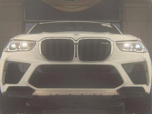 Used 2023 BMW X5 M w/ Executive Package image 3