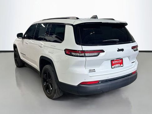 Used 2024 Jeep Grand Cherokee L Limited w/ Black Appearance Package image 8