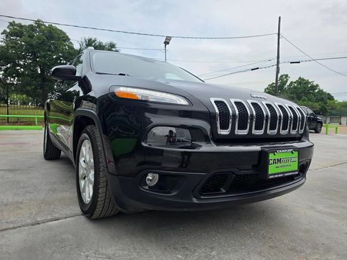 Used 2015 Jeep Cherokee Latitude FWD image 4