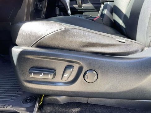 Used 2023 Toyota 4Runner TRD Off-Road image 18