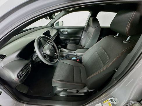 Used 2024 Honda HR-V Sport image 12