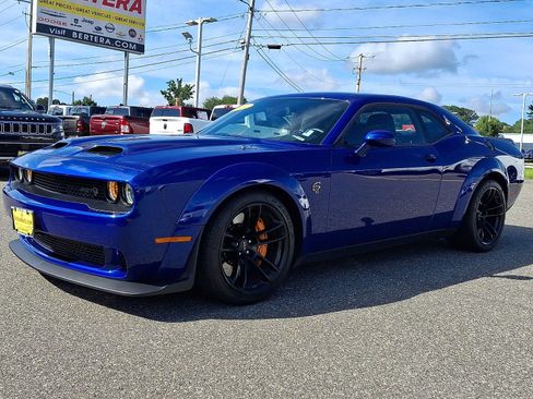 Used 2021 Dodge Challenger SRT Hellcat Redeye RWD image 3