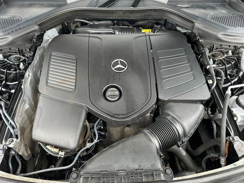 Used 2023 Mercedes-Benz GLC 300 image 17