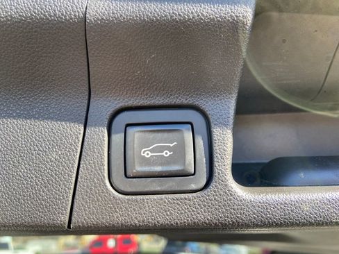 Used 2019 GMC Acadia SLE image 20