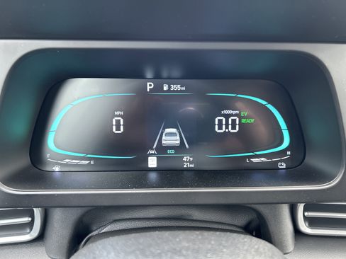 New 2026 Hyundai Elantra Hybrid FWD image 21