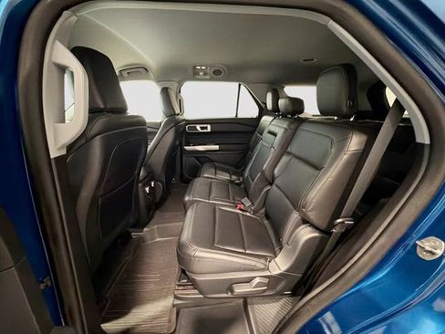Used 2020 Ford Explorer XLT w/ Equipment Group 202A RWD image 21