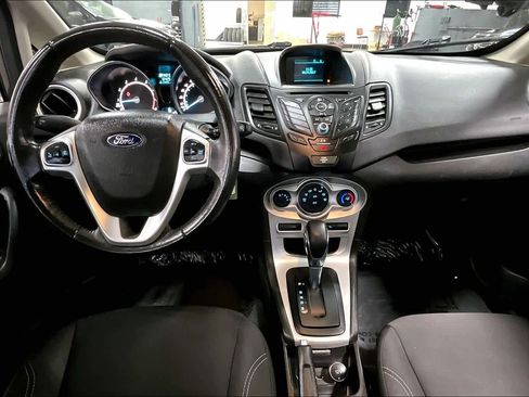 Used 2015 Ford Fiesta SE image 14