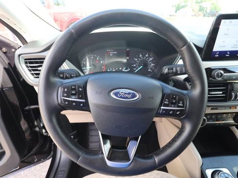 Certified 2022 Ford Escape SE w/ Convenience Package FWD image 17