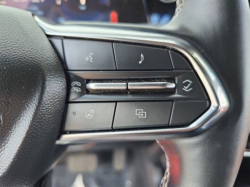 Used 2024 Chevrolet Equinox EV LT image 19