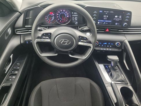Used 2023 Hyundai Elantra SEL FWD image 22