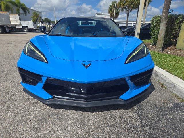 Used 2022 Chevrolet Corvette Stingray Premium Conv w/ Z51 Performance Package RWD image 2