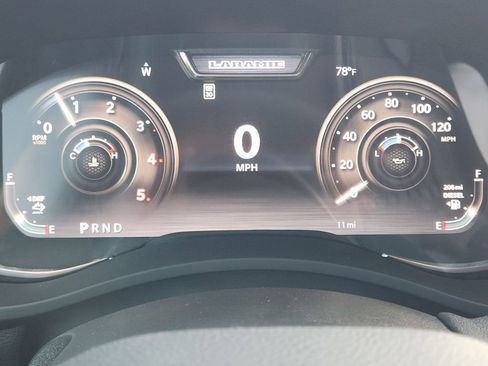 New 2026 RAM 2500 Laramie AWD/4WD image 11