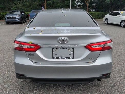 Used 2020 Toyota Camry LE FWD image 5