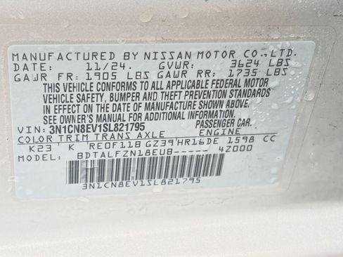 Used 2025 Nissan Versa SV FWD image 28