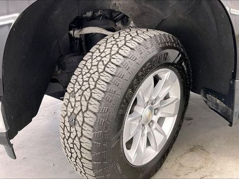 Used 2019 Chevrolet Silverado 1500 LT w/ All-Star Edition AWD/4WD image 33