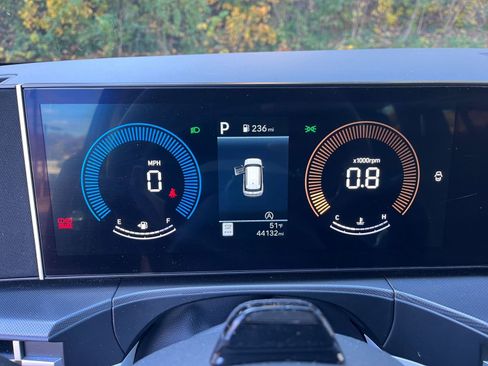 Used 2025 Hyundai Santa Fe SEL image 36