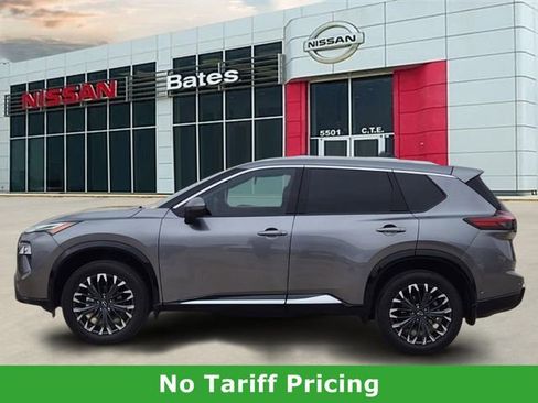 Certified 2026 Nissan Rogue Platinum w/ Platinum Premium Package AWD/4WD image 3