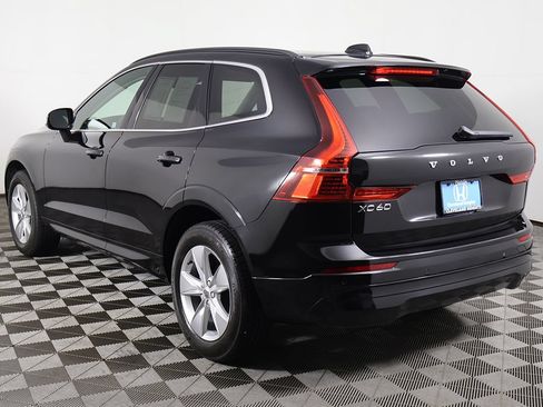 Used 2022 Volvo XC60 B5 Momentum AWD/4WD image 9
