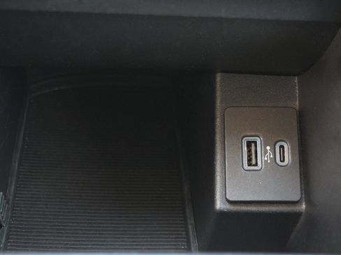 Used 2023 Ford Edge SEL image 22