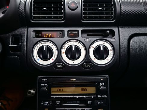 Used 2003 Toyota MR2 w/ Leather Pkg image 14