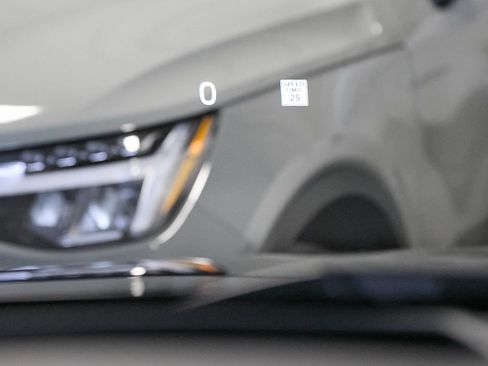 Certified 2024 Volvo V90 B6 Cross Country Ultimate image 37