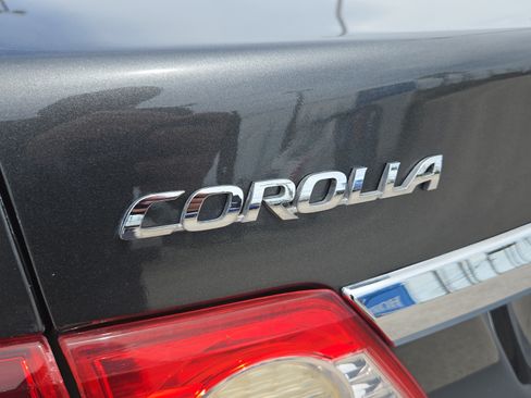 Used 2013 Toyota Corolla LE FWD image 35