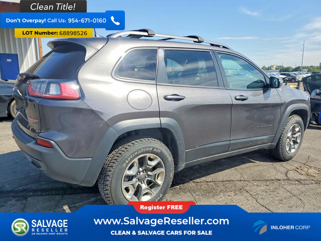 Used 2019 Jeep Cherokee Trailhawk AWD/4WD image 4